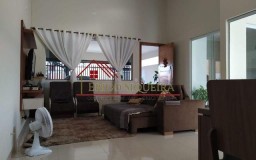 Casa Em Terreno Inteiro No Melhor Do Carandá - 3 Quartos!