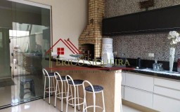 Casa Em Terreno Inteiro No Melhor Do Carandá - 3 Quartos!