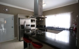 Itapura - Itapuã -  Moderna E Com Muito Lazer!