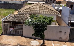 São Sebastião Com 3 Quartos E Muito Quintal!