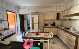 Casa Com 3 Quartos Em Terreno Inteiro No Prudentino!