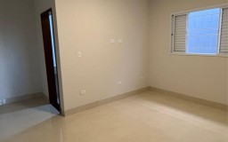 Casa Nova, Sofisticado Acabamento E Com ótimo Quintal!