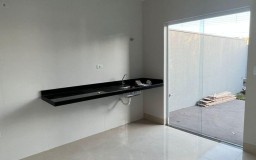 Casa Nova, Sofisticado Acabamento E Com ótimo Quintal!