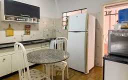 Casa Jd. Aviação -  3 Quartos E Muito Quintal!