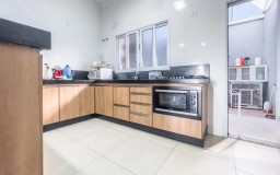 Casa Completa No Jd. Itacaré! 3 Quartos + área Gourmet.