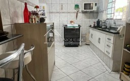 Casa São Judas Tadeu -  3 Quartos E Muito Quintal!