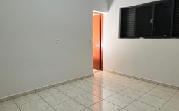 Casa 3 Suítes + Quintalzão - Jd. Estoril/ Jd. Regina 