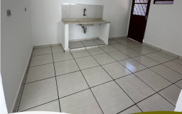 Casa Ao Lado Da Av Ana Jacinta