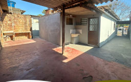 Casa Ao Lado Da Av Ana Jacinta