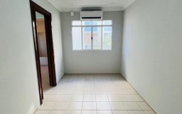 Apto. Condomínio Laura - 1º Andar - Reformado!