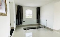 Casa Com 3 Quartos, Comércio Gerando Renda, Abaixo Do Valor De Mercado! Oportunidade!