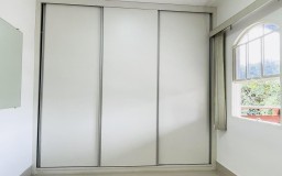 Casa Com 3 Quartos, Comércio Gerando Renda, Abaixo Do Valor De Mercado! Oportunidade!
