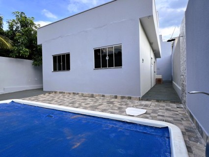 Casa Nova, Moderna, Com Piscina E Possibilidade De Ampliação! 