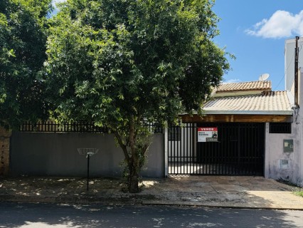 Casa Térrea, 3 Ao Lado Da Av. Paulo Marcondes - J.barcelona.