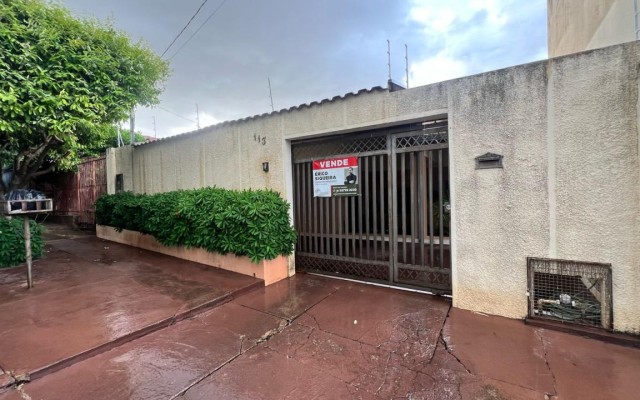 Casa São Judas Tadeu -  3 Quartos E Muito Quintal! - Foto 1