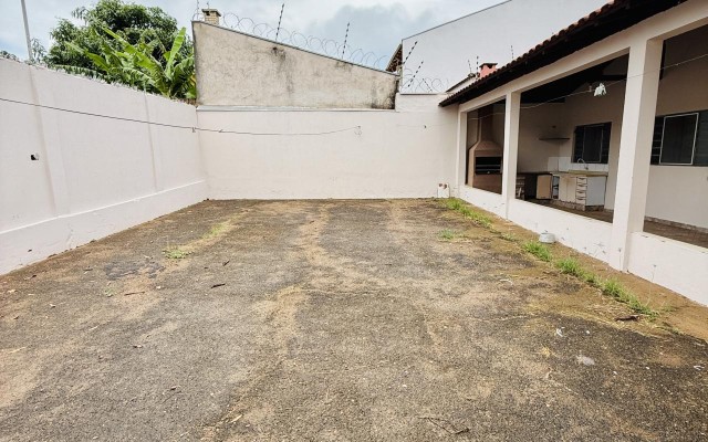 Casa Térrea, 3 Quartos E Terreno Gigante No Residencial Mediterrâneo! - Foto 18