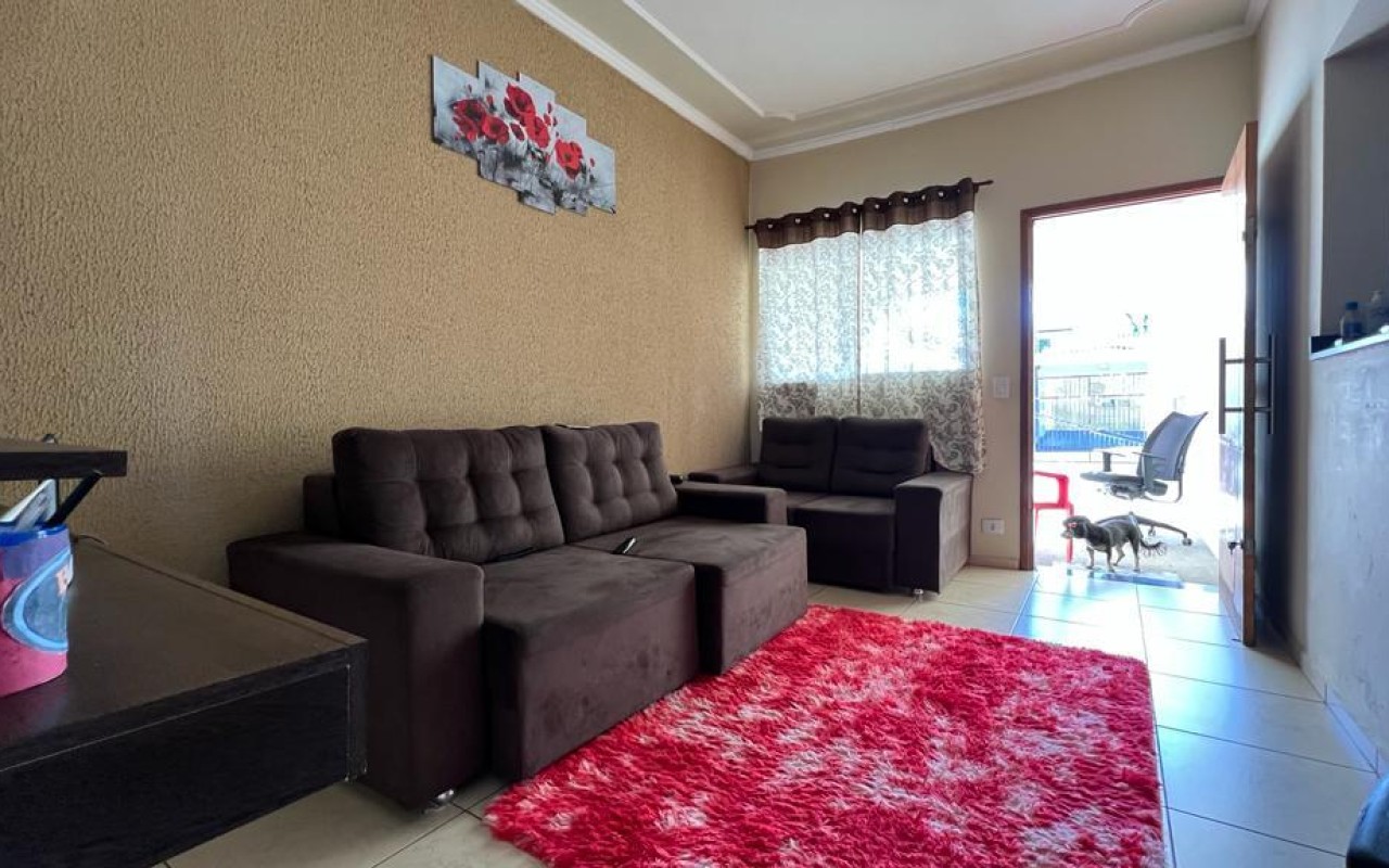 Casa Com 3 Quartos Em Terreno Inteiro No Prudentino!