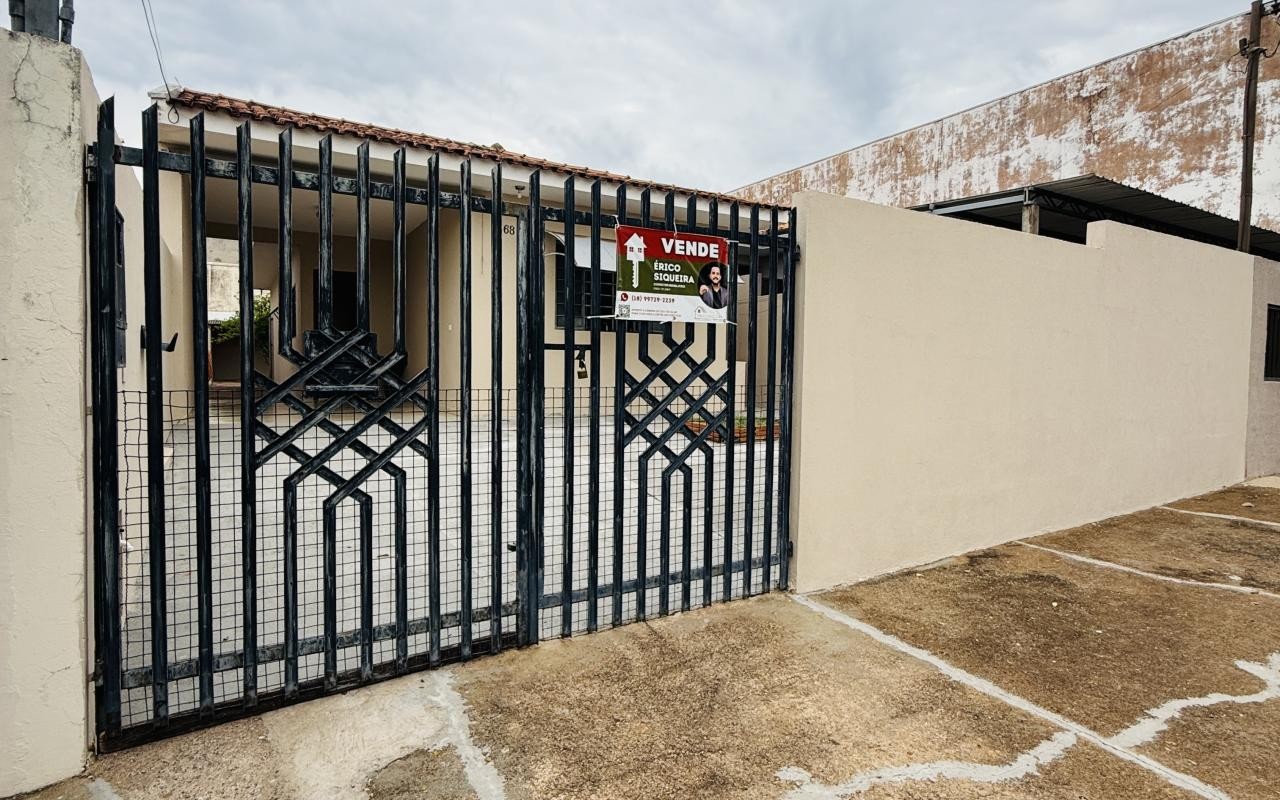 Casa Com 3 Quartos à Venda, 133m² - Parque Cedral!